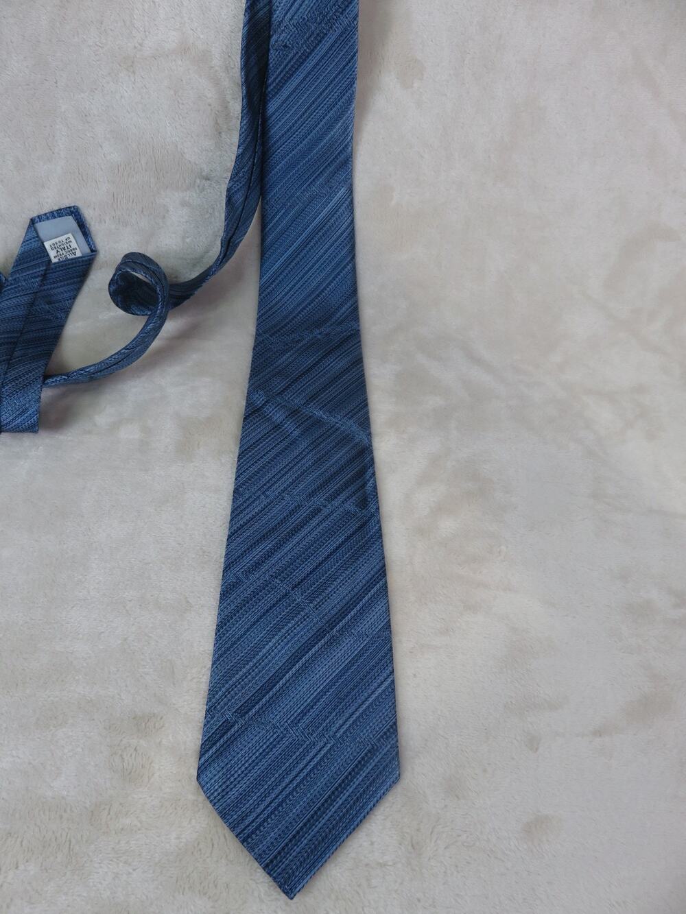 Vintage Harold's in the Heights by Damon Tie All Silk Blue Striped 3&1/4"x55"